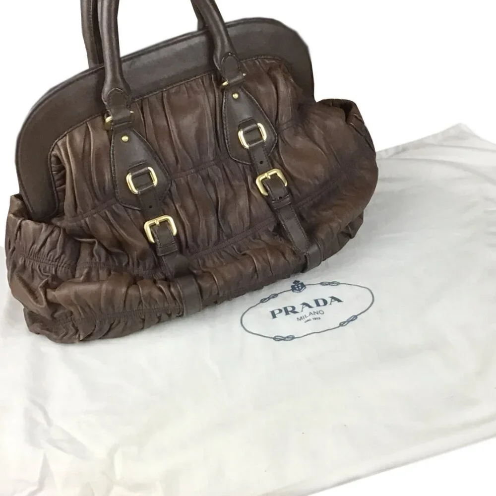 Prada nappa gaufre